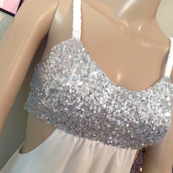 Gorgeous dress with white skirt and sequins P040 - Picture 7 of 8
